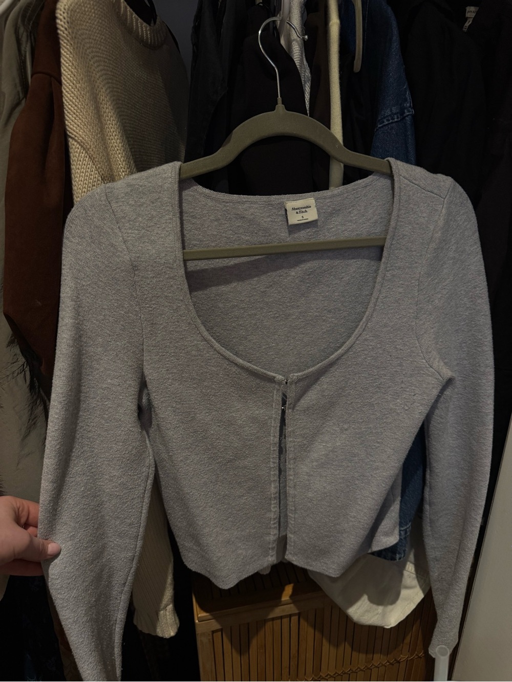 Abercrombie & Fitch Light Gray Scoop Neck clasp Top